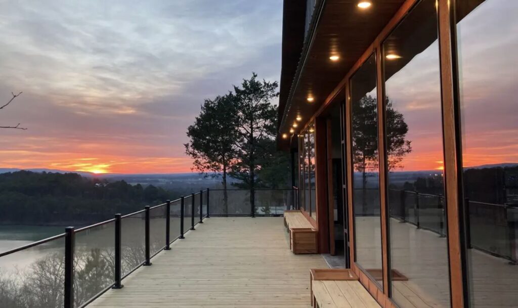 Team Retreat Location: How to Choose the Ideal Setting for Productivity and Connection